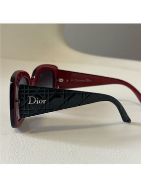 Dior Women's Black & Red Logo-Detail Sunglasses
